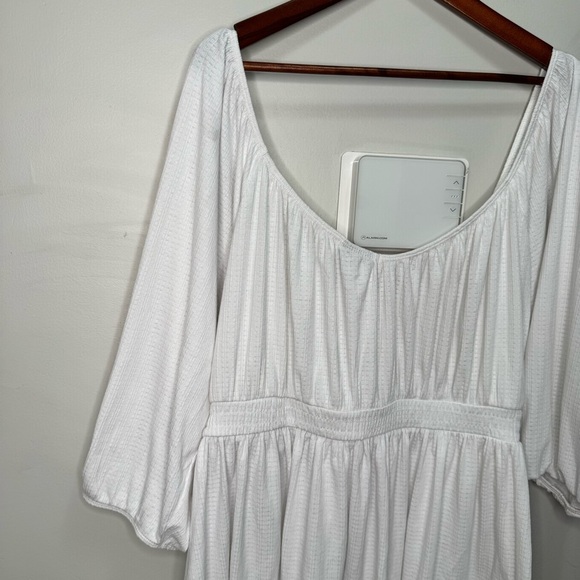 Torrid Textured Jersey White Smocked Waist Top Size 3x Neutral Minimalist - Picture 11 of 16
